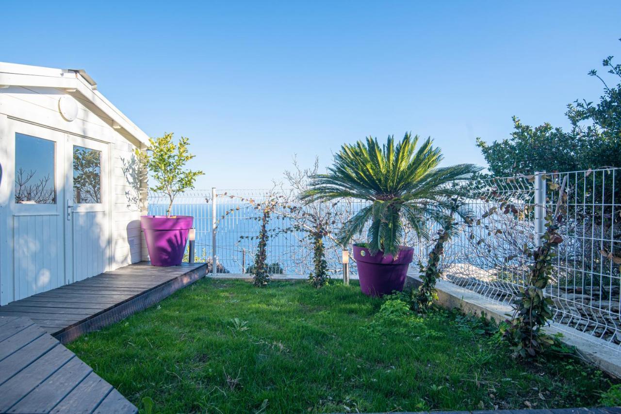 Joli De Charme Avec Jardin Et Terrasse. Brando
